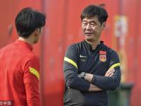 杏彩体育-足球报:国足选帅是当务之急新帅无疑面临极大的考验
