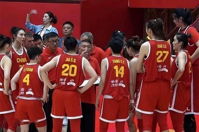 中国女篮在本场比赛暴露出组织问题和罚球问题的简单介绍