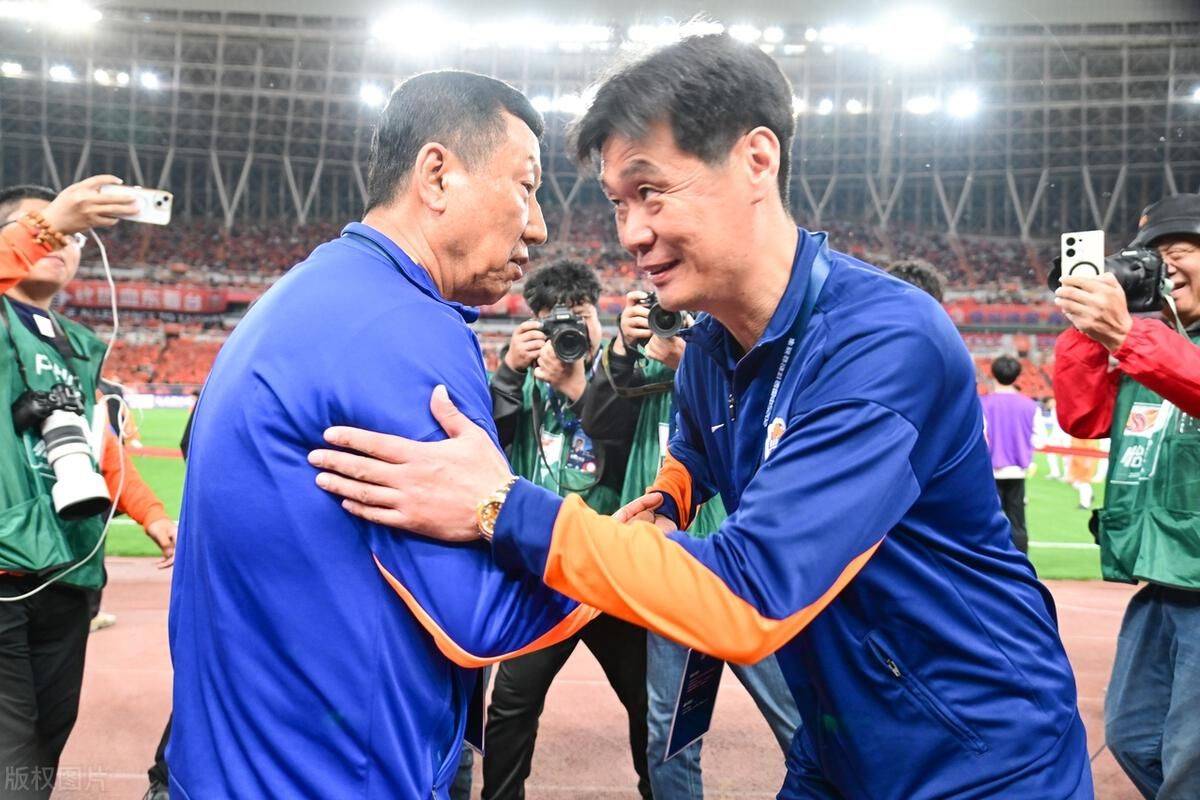 山东泰山队爆发问题，崔康熙难言，沉默成唯一回应